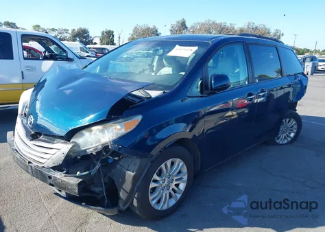 2011 Toyota Sienna Xle V6 z USA, uszkodzony, nr VIN 5TDYK3DC3BS084110